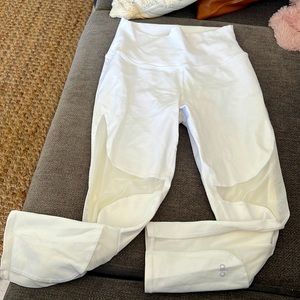 Alo Yoga white workout pants with mesh. Calf length
